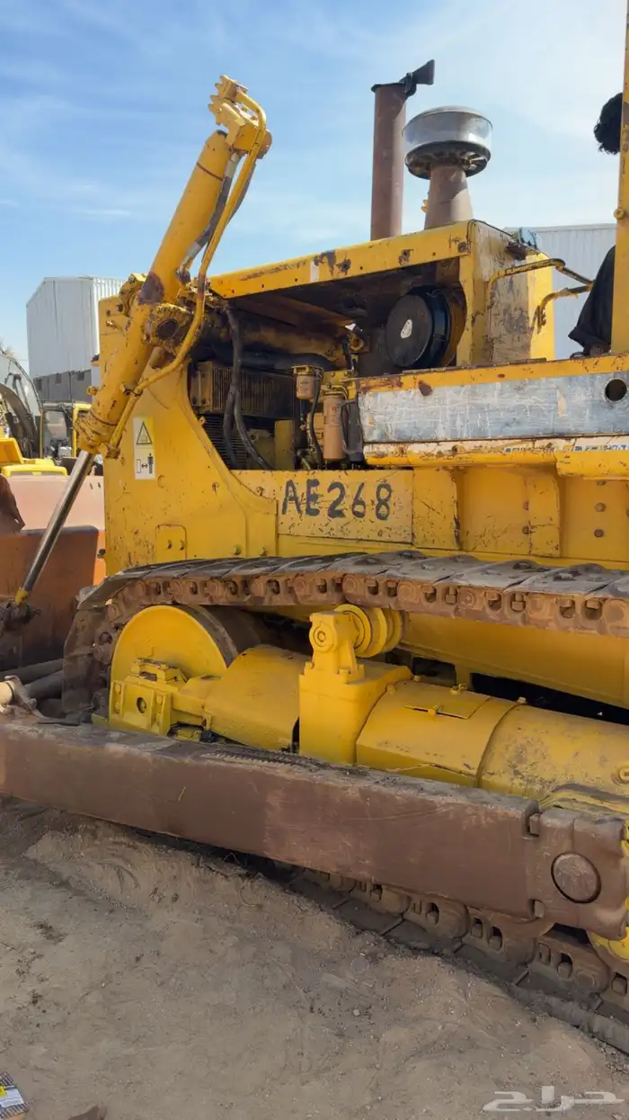 للبيع بلدوزر 155 خط ازرق 10