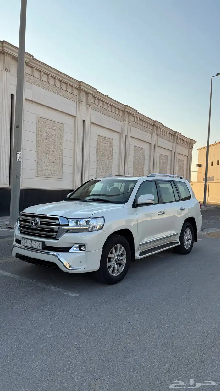 لاندكروزر GX.R 3 موديل 2018 شرط 14