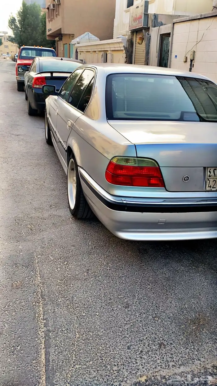 للبيع بي ام 17