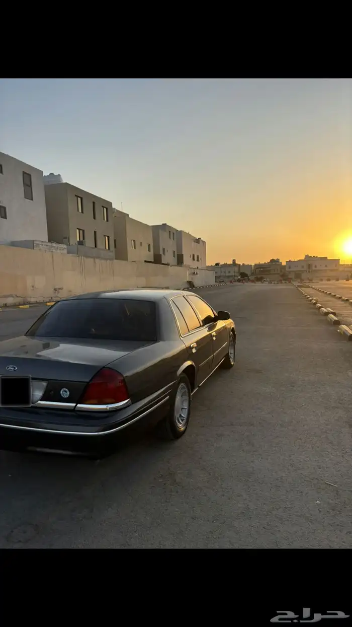 فورد كراون فكتوريا 2001 2