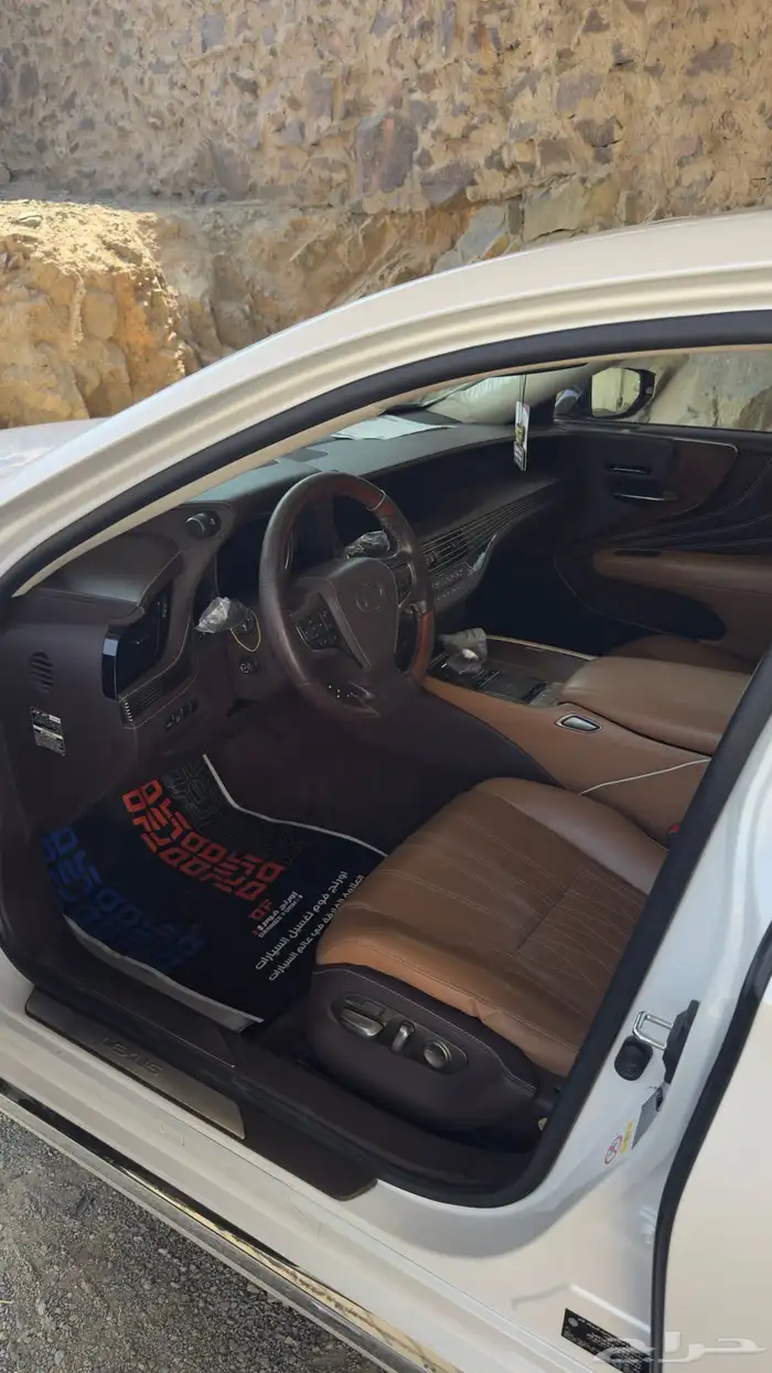 لكزز LS500 h شرط 2018 8