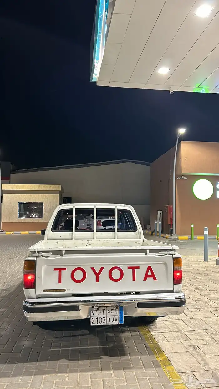 هايلوكس للبيع 4