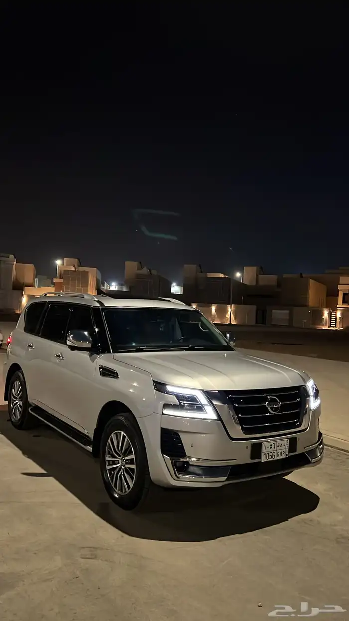 باترول بلاتينيوم 2021 نظيف وممشى قليل شرط من الصدام لصدام 2