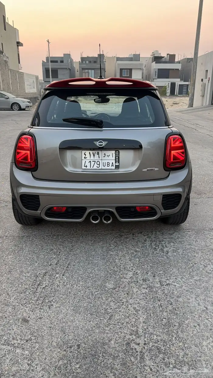 مني كوبر جون وورك 2020 20