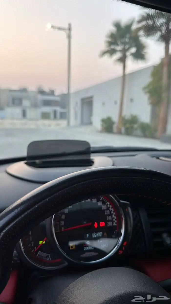 مني كوبر جون وورك 2020 55