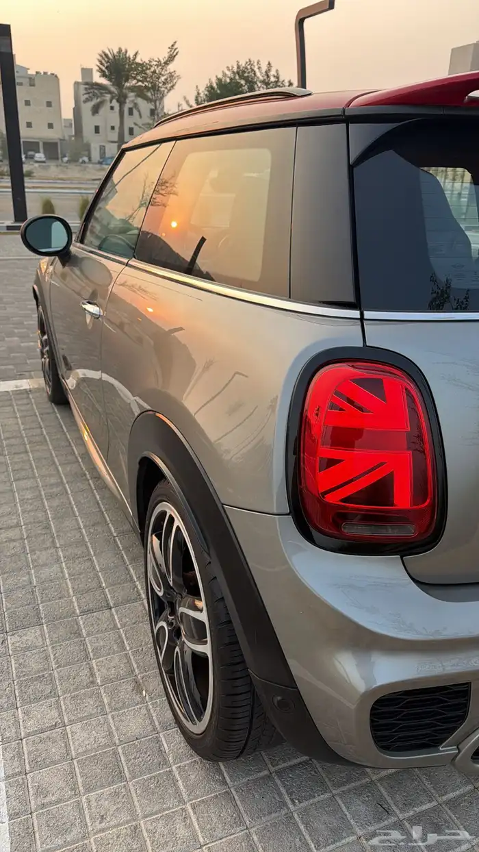 مني كوبر جون وورك 2020 6