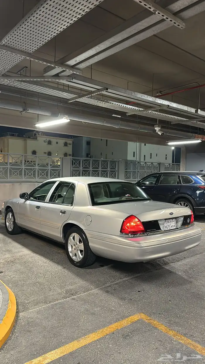 فورد فكتوريا 2011 11