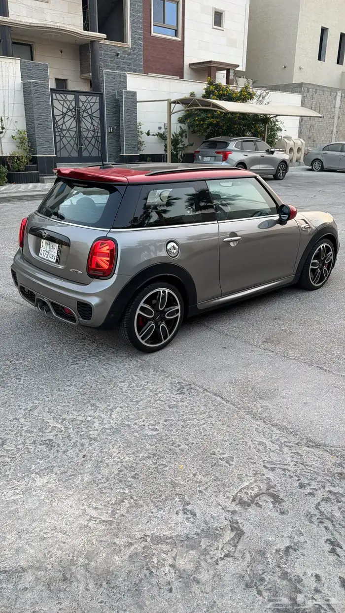 مني كوبر جون وورك 2020 19