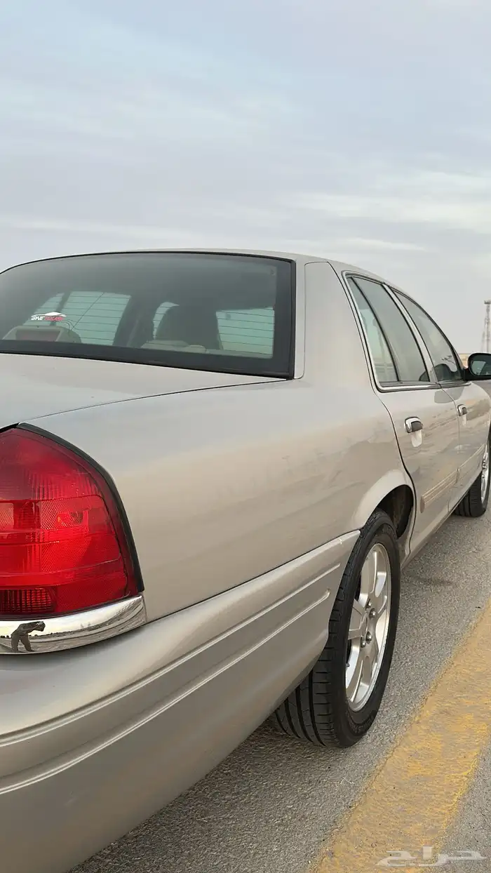 فورد فكتوريا 2011 16