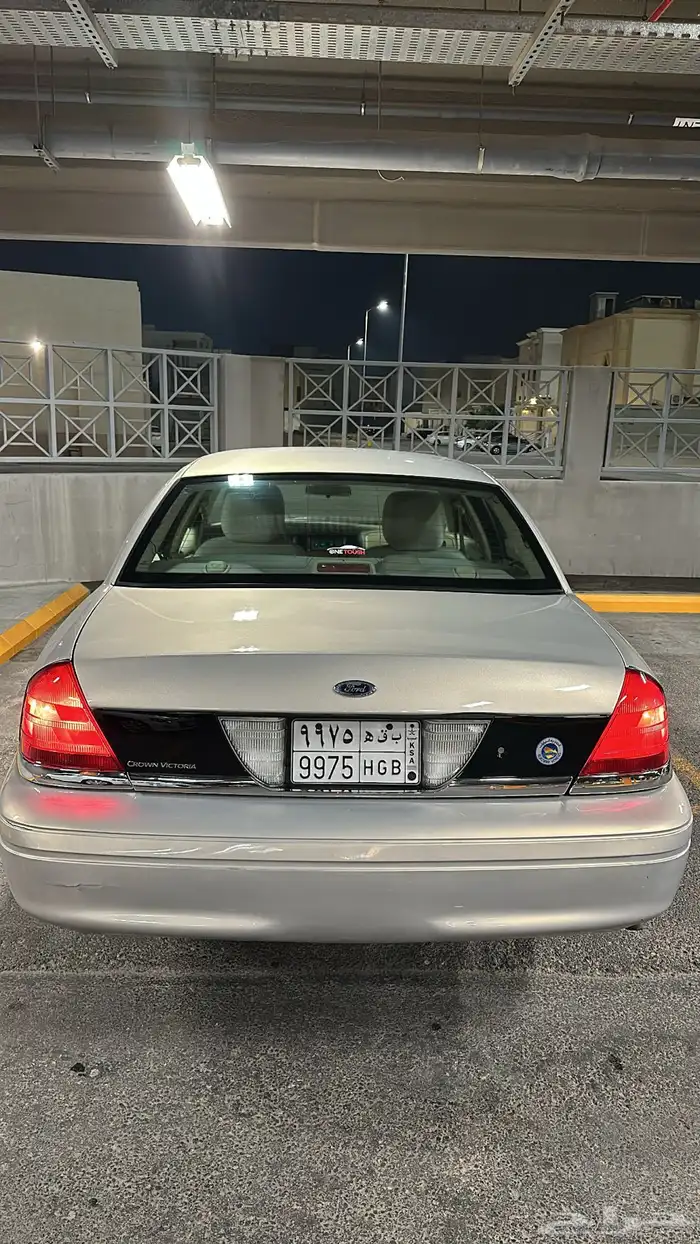 فورد فكتوريا 2011 10