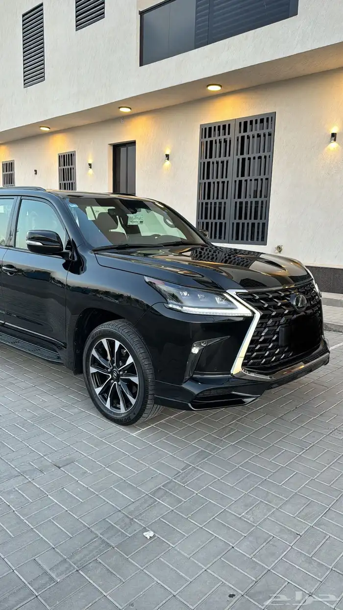 لكزس 2021 LX570 بلاك ادشن اصل سعودي فل كامل DD 7