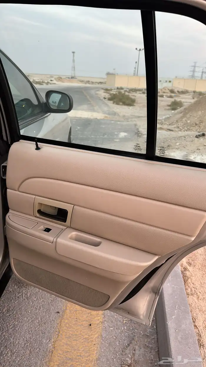 فورد فكتوريا 2011 24