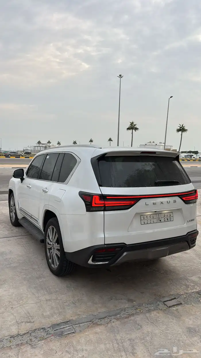 جيب لكزس LX 600 VIP 2023 4