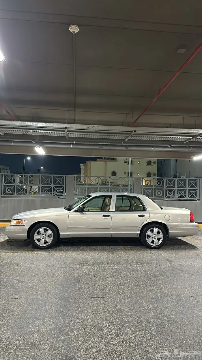 فورد فكتوريا 2011 2