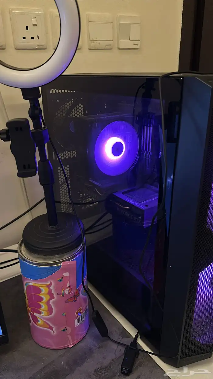 pc معاه شاشة وكراتين القطع 2