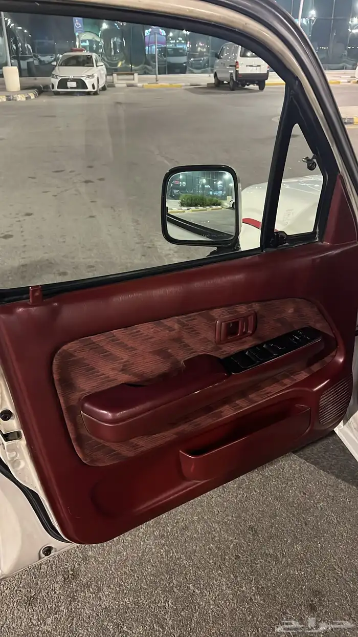 هايلكس موديل 2000 عداد 239 9