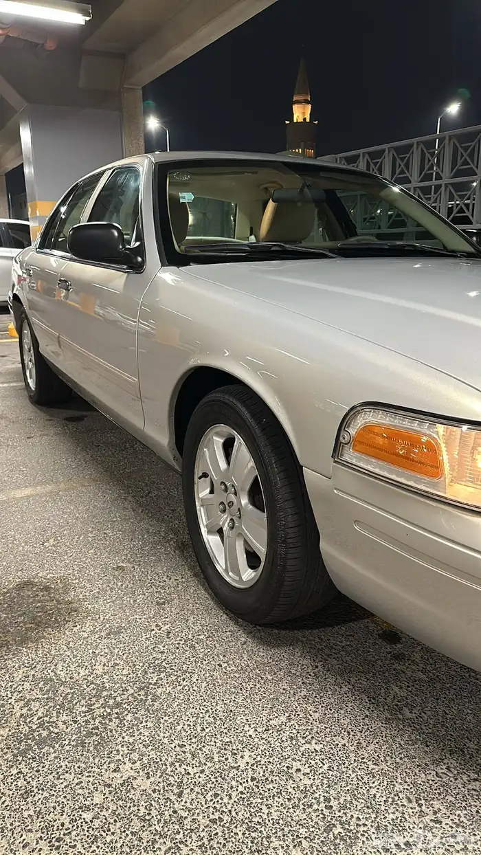 فورد فكتوريا 2011 3