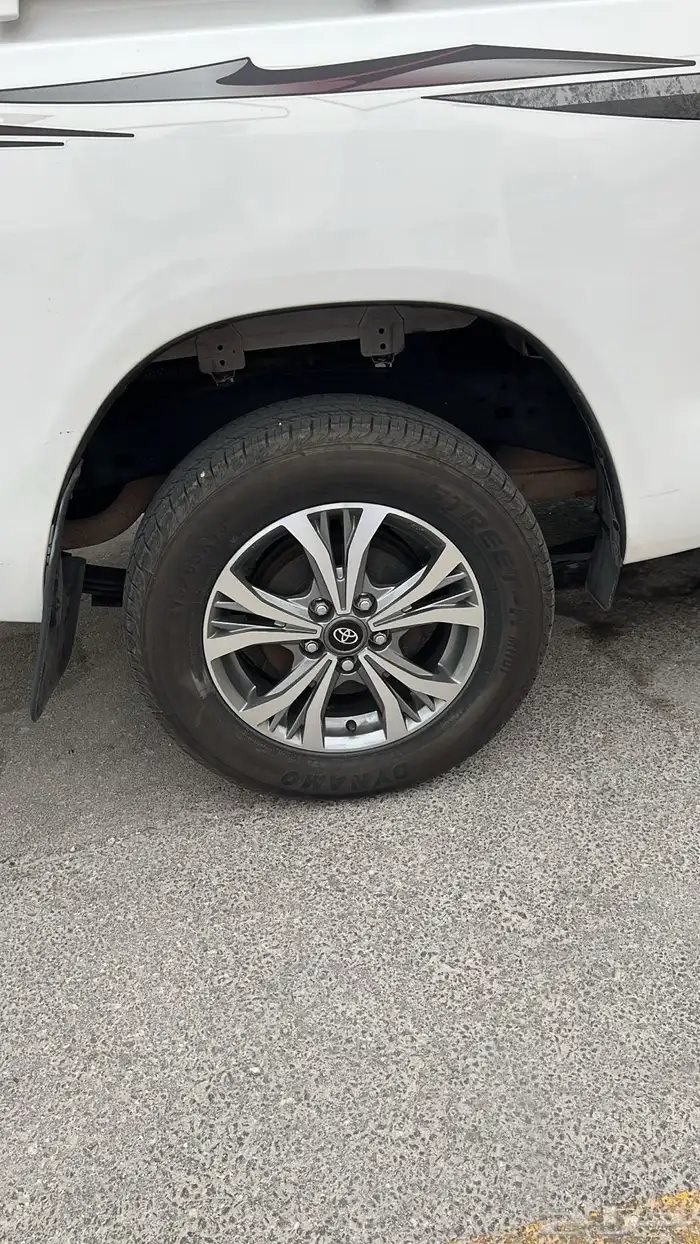 تويوتا هايلوكس فل كامل موديل 2016 5