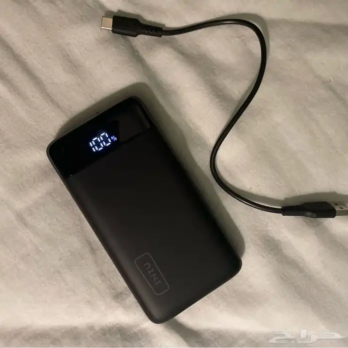 شاحن متنقل مع كيبل مدمج وكشاف مدمج جديد 0