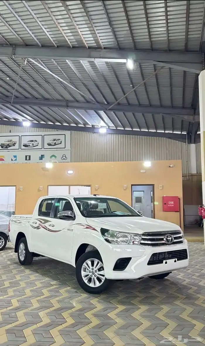 هايلوكس فل كامل بنزين 2025 بإقل الاسعار 0