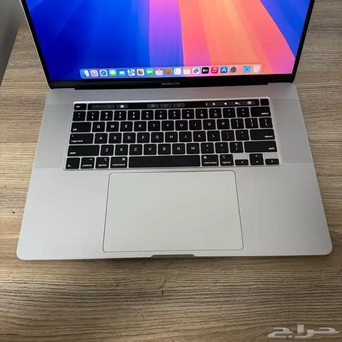 MacBook Pro i9 64gb ram 500gb ssd 8gb graphics 2