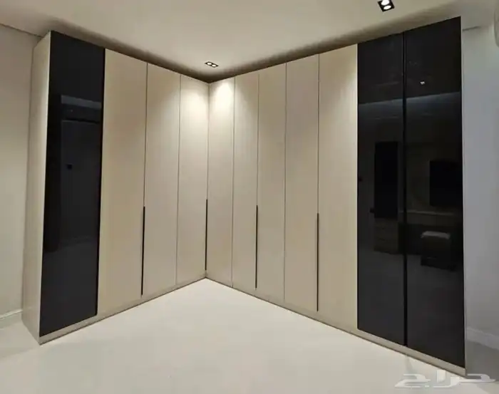 تفصيل غرف نوم وتركيب ديكورات خشبية والتنجيد ودهان الأبواب 1