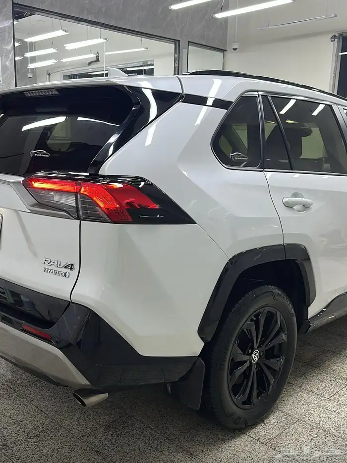 تويوتا رافور 2023 0