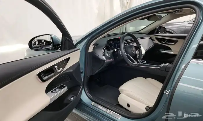 مرسيدس E200 2024 بالوان مميزه استيراد من كوريا 9