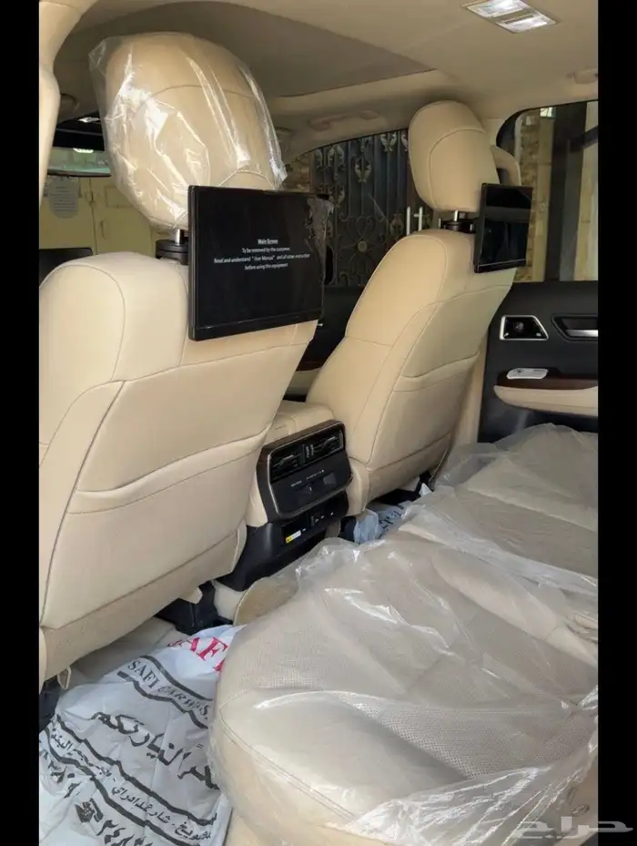 للبيع شاشات خلفيه لاندكروزر اصليه وارد الساير 2025 1