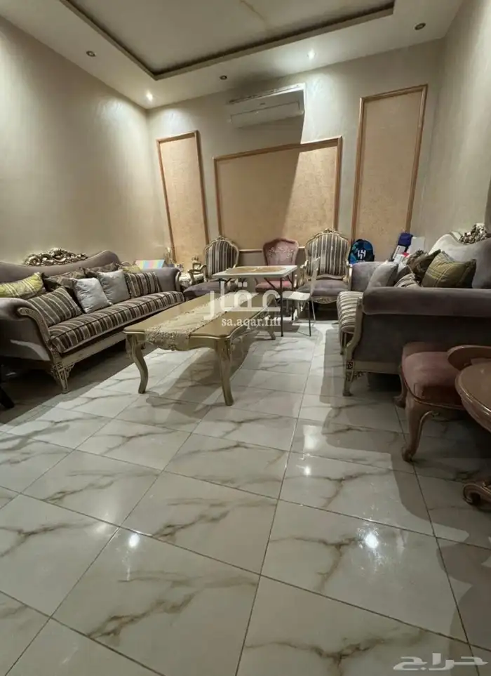 شقة دورين للبيع في حي العارض الرياض 4