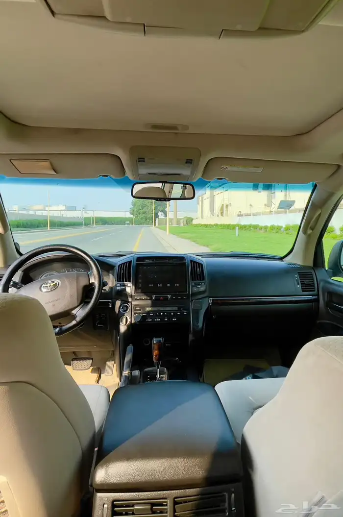 لاندكروزر جي اكس ار 2011 7