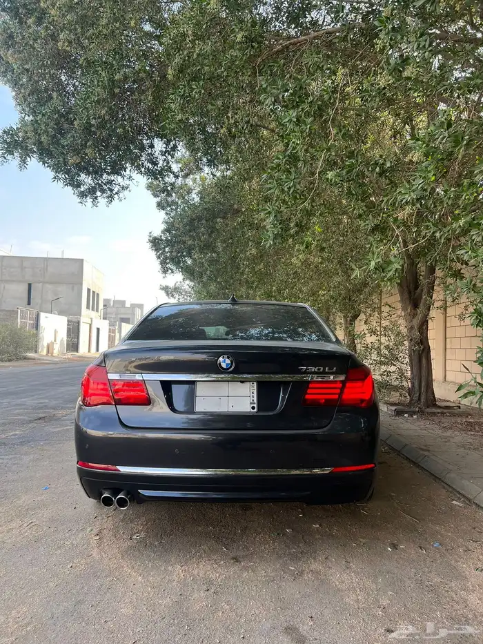 بي ام دبليو الفئة السابعة Li730 مخزن ممشى قليل 1