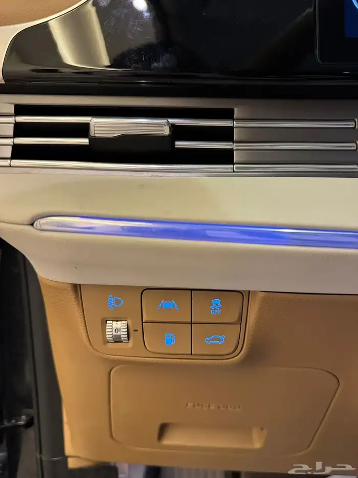 هونداي ازيرا 2020 (بنزين) فل كامل اعلى فئه بحالة الوكاله 16