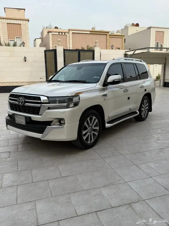 لاندكروزر فكسس 4