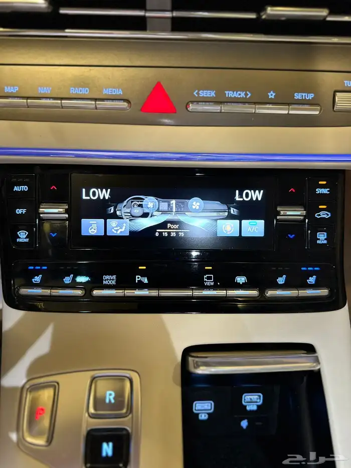 هونداي ازيرا 2020 (بنزين) فل كامل اعلى فئه بحالة الوكاله 14