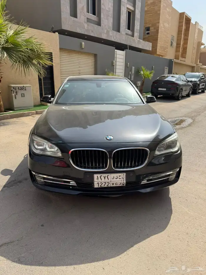 BMW الفئة السابعة 730 فل سنة 2015 7