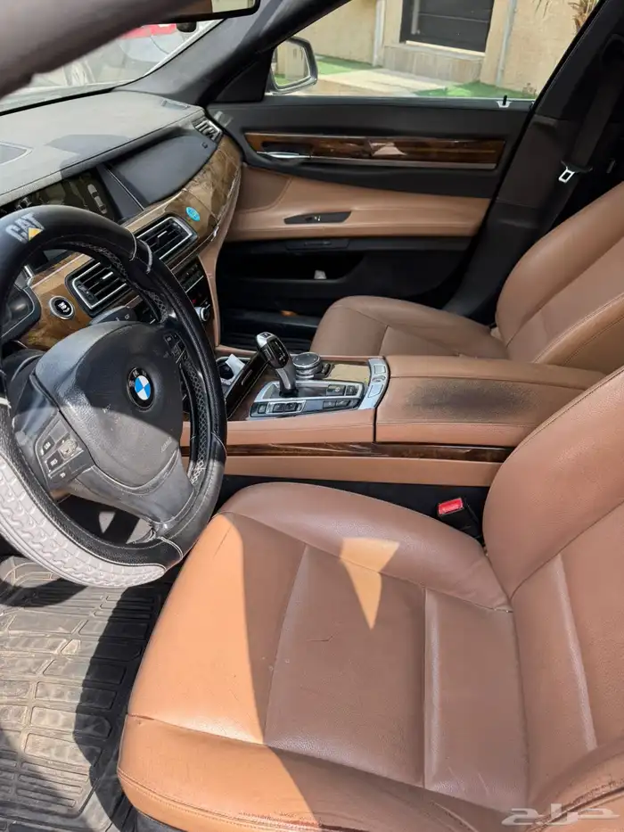 BMW الفئة السابعة 730 فل سنة 2015 14