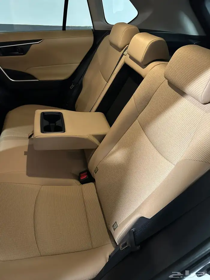 تويوتا راف فور موديل 2024 هايبرد شبه جديد 9