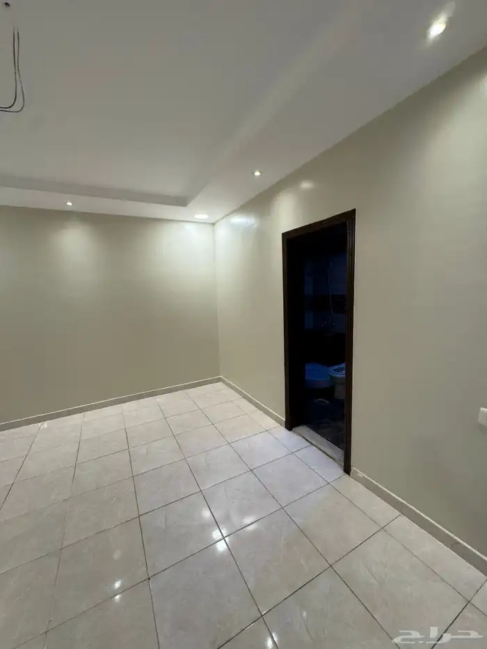 شقة للإيجار في حي مريخ التيسير 7