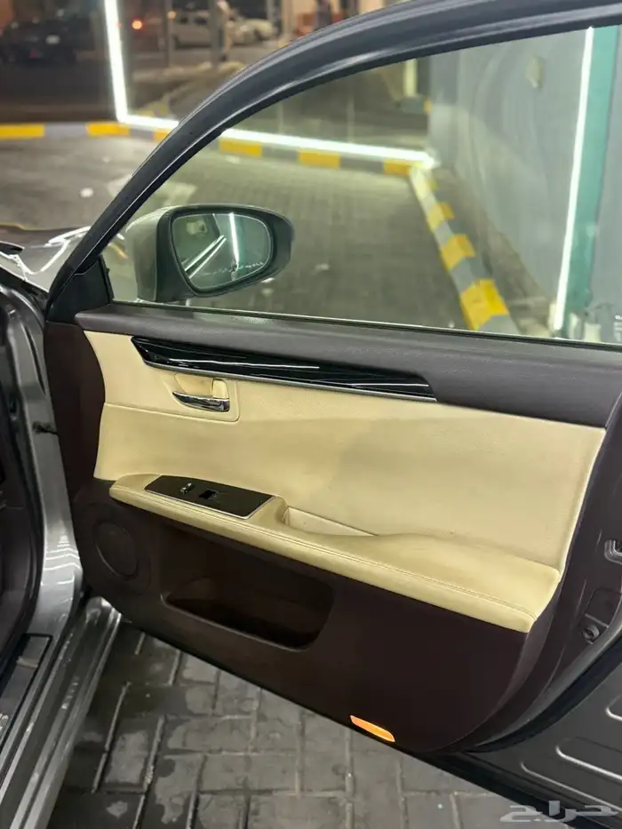 لكزس ES250 موديل 2016 عبداللطيف جميل المفتاحين موجدين مالك2 7