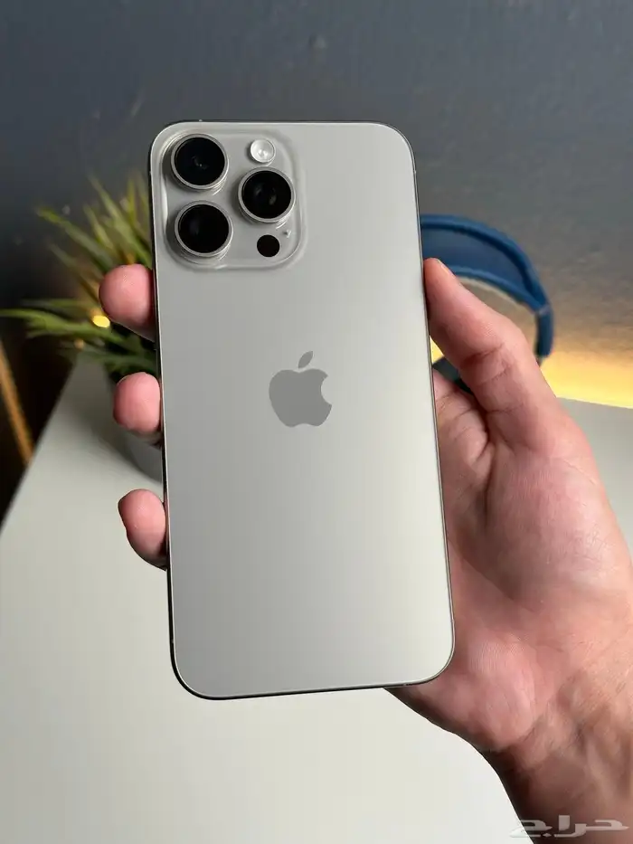 جوال ايفون 15برو وهواوي بيور 80برو 2