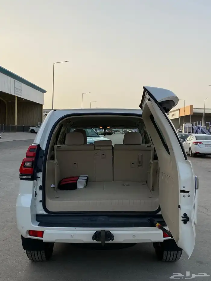 برادو 2023 مخزن ماشي 15 الف كم 10