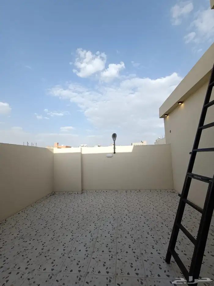 روف ارضي علي شارعين بحوش مدخل سياره بسعر 620 الف فقط 7