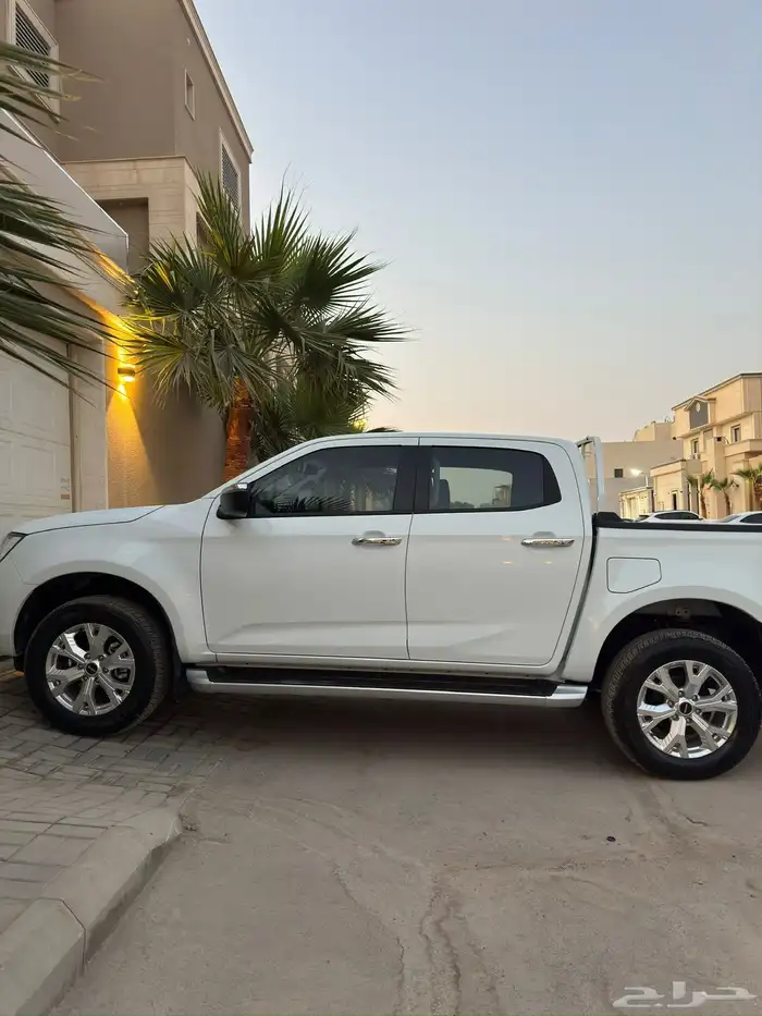 ايسوزو 2024 شبه وكاله LS 4