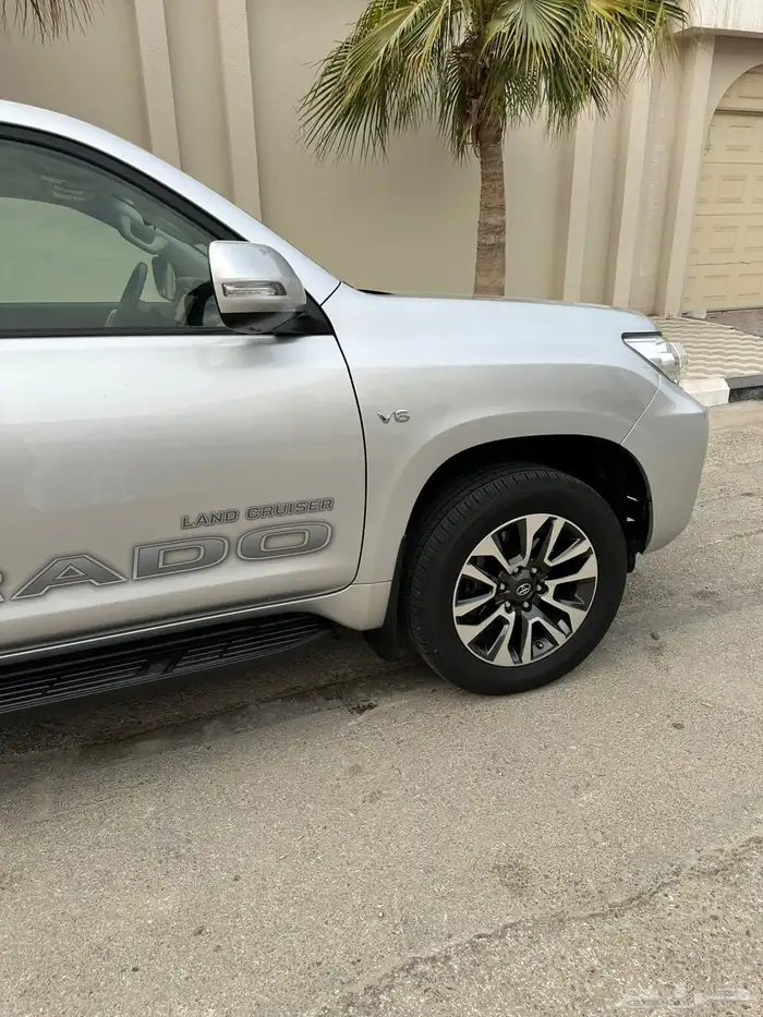 برادو TXL 2022 سلفر مخزن وارد الساير نضيف شرط 7