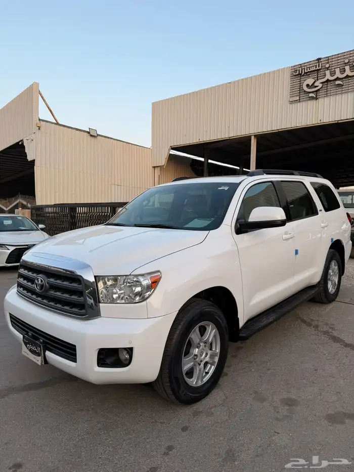 تويوتا سكويا 2013 نص فل سعودي ابيض عداد 255 الف 1