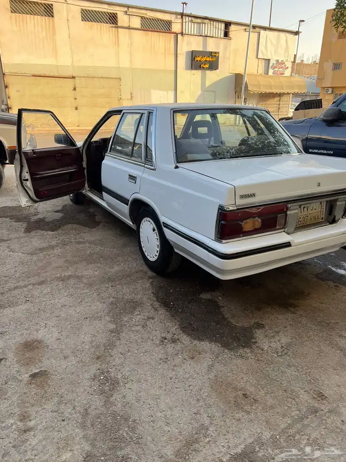 للبيع لوريل 87 200L 2