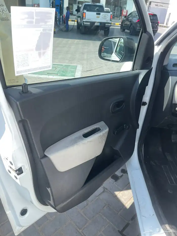 رينو فان بضاعة 2017 نظيف 2