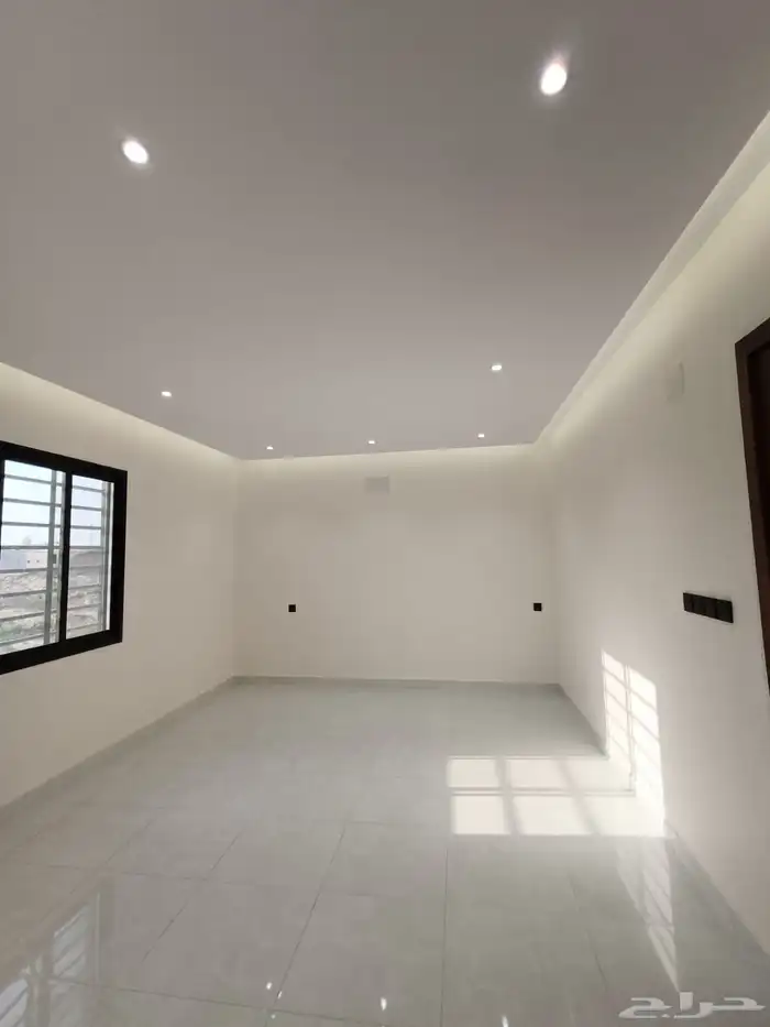 روف ارضي علي شارعين بحوش مدخل سياره بسعر 620 الف فقط 4