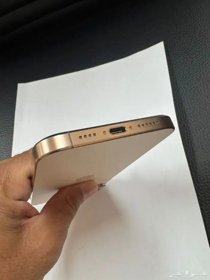 ايفون 16 برو ماكس ذهبي 13